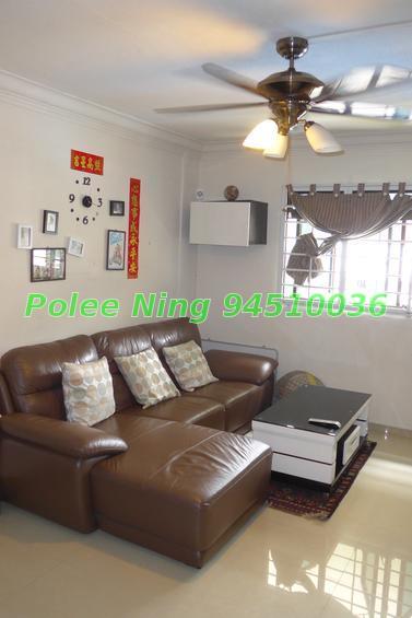 Woodlands Street 13 thumbnail photo